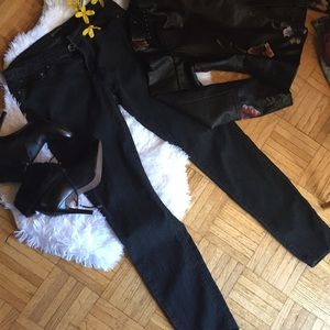 Skinny black jeans size 9